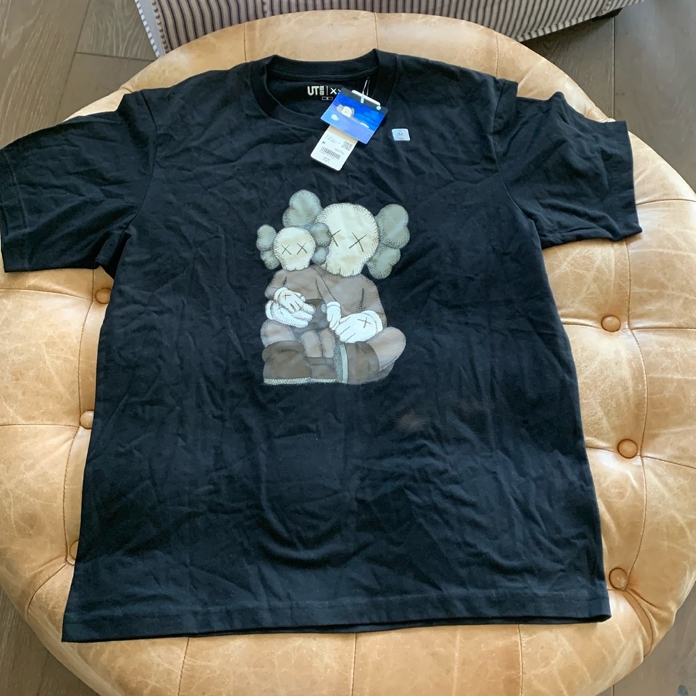 Uniqlo x KAWS Collaboration Short Sleeve Black T-Shirt Size M With Front Graphic